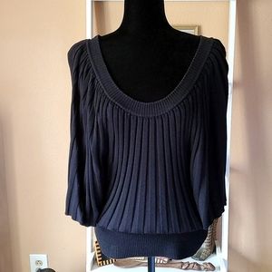 🌻Black Flair Arm Sweater..XL juniors.